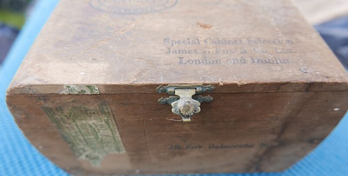 Vintage Flor de Tabacos Partagas Royale Limited Reserve Cigar Box