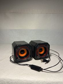 Speakers USB powered mini speakers with jack cable.