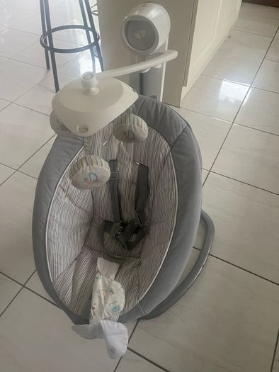 Baby chair swivel swing