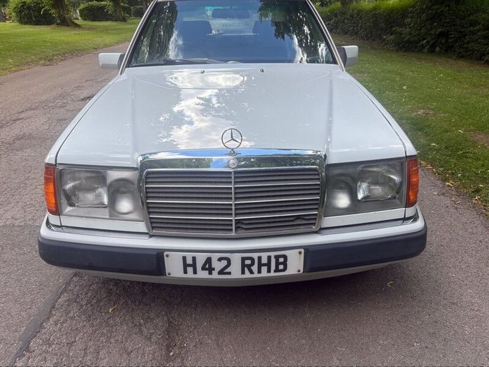 Mercedes-Benz 300D W124