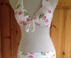 BNWOT Halter Neck Bikini & Matching Skirt Sarong
