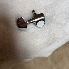 Guitar tuner machine heads