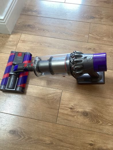 DYSON  double turbo brush hard floor