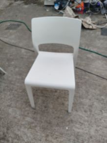 arper Juno 02 dining chairs