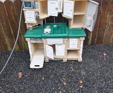 outdoor kitchen