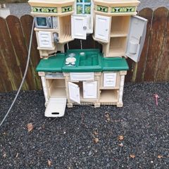 outdoor kitchen