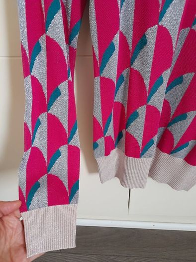 Ladies stylish jumper