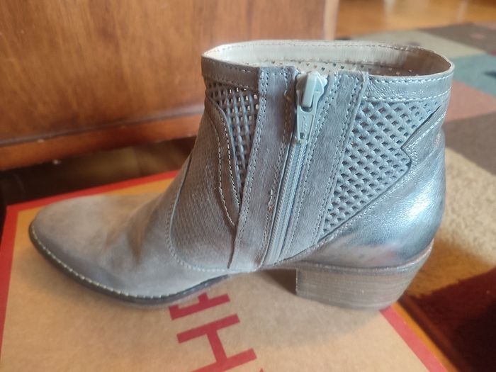 Grey suede leather ankle  boots size 5
