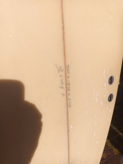 5'10 surfboard