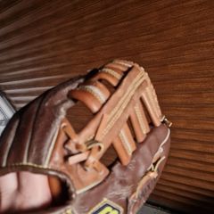 Mizuno Baseball Glove