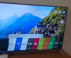 LG 55inch smart TV