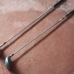 2 golf clubs