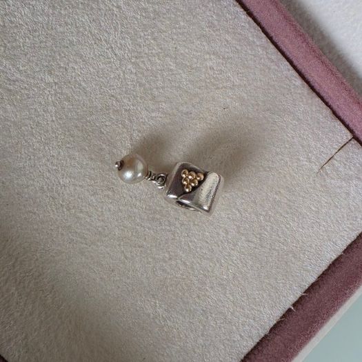 Pandora dangle pearl and 14k gold grapevine charm in great condition