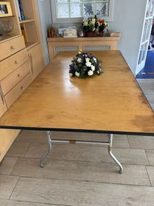 trestle table