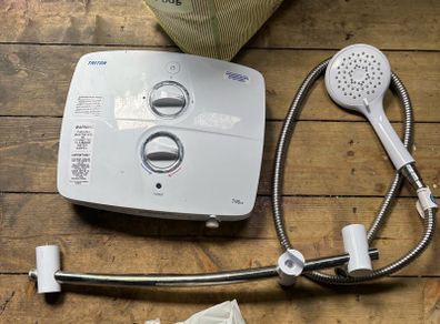 Triton T90sr electric shower