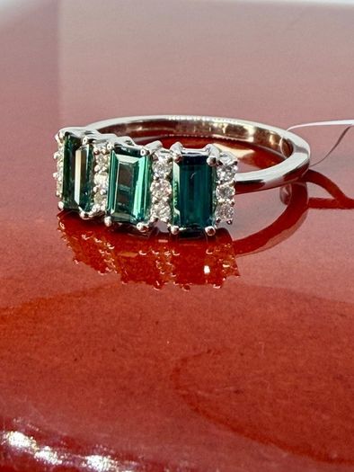 Platinum Diamond 950 Platinum AAA Mutuca Indicolite (Green Tournalines) & Diamond