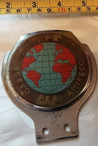 vintage I P A car badge approximately 1929