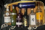 Decorative or collectible empty bottles vodka  whisky, gin, Irish whiskey Connemara whiskey Jameson powers ballantines Johnnie walkers TEELING disaronno Irishman Hennessy Drumshanbo Gunpowder Irish Gin vodka whiskey empty Bottle Jack Daniels Bombay sapphi