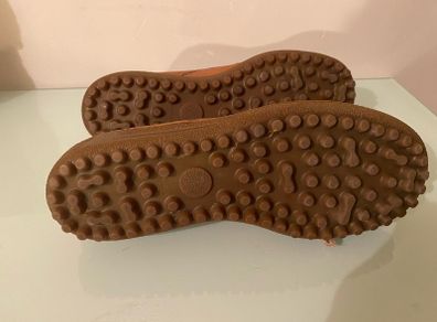 Ladies Leather Pitch and Putt Shoes, size 4.5