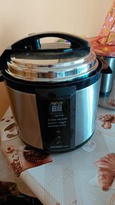 pressure cooker