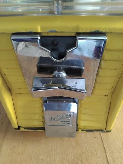Gumball machine