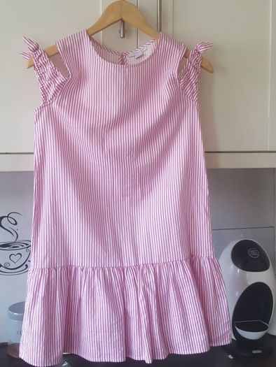 pink dress