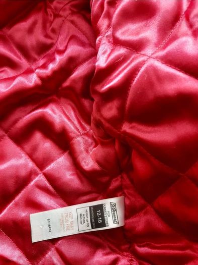 New girls hats tags attached and free coat