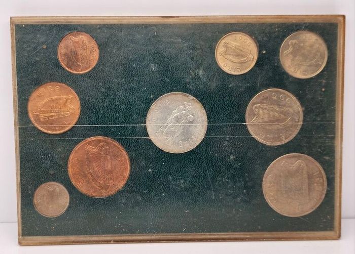 Ireland 1966 Uncirculated Coin Set in Plastic Holder Includind Silver 1966 10 Shillings