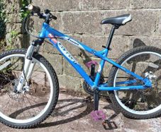Carrera Luna Junior Mountain Bike - 24" Wheel