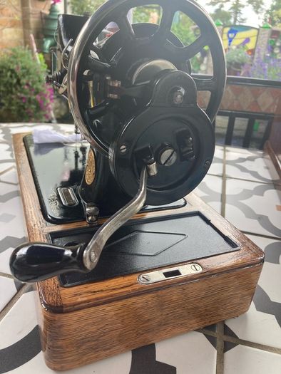 Antique singer 99 K sewing machine