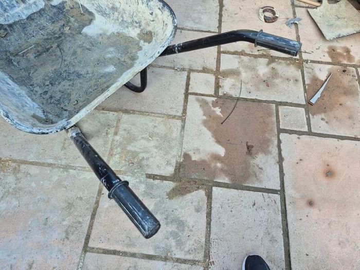 wheel barrow in good codition