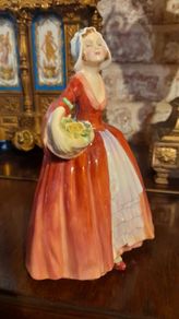 Royal Doulton figurine "Janet"