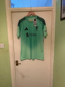 Men's Liverpool Goalkeeper Jersey