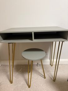 dressing table with chair