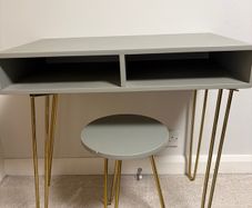 dressing table with chair