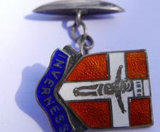 Vintage Sterling Silver Enamel Inverness Scotland Travel Shield Crest 3,8g