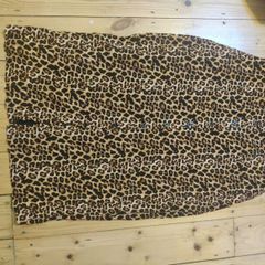 Leopard Midi skirt