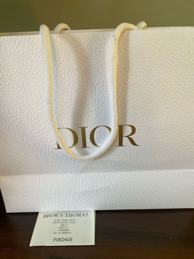 Dior gift wrapping
