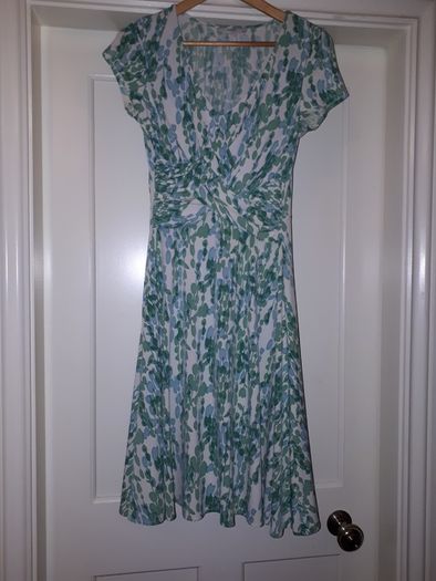 Beautiful Green  White Dress Size 10 by Wallis