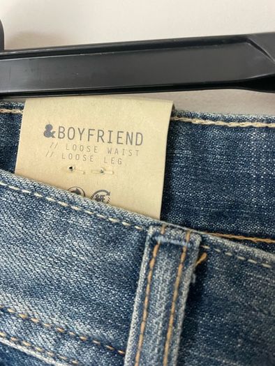 shorts Bnwt H&M. Denim shorts boyfriend style size 10