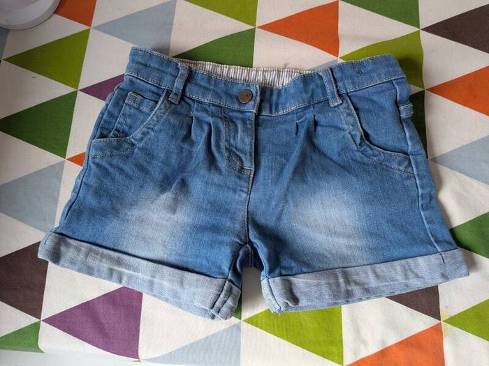 Girl 5-7 bundle of clothes