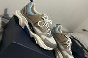 1:1 B22 like new