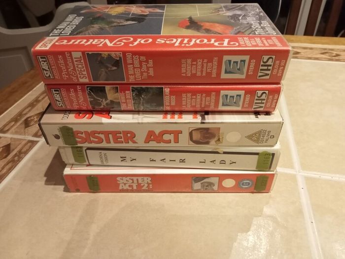 VCR collectors 90s 1000 nostalgia enthus