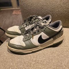 Nike Dunks size 8