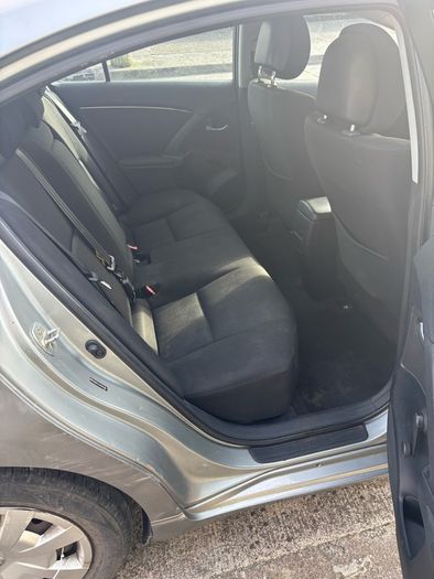 2010 Toyota Avensis