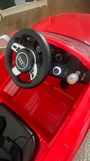 Electric toy Audi