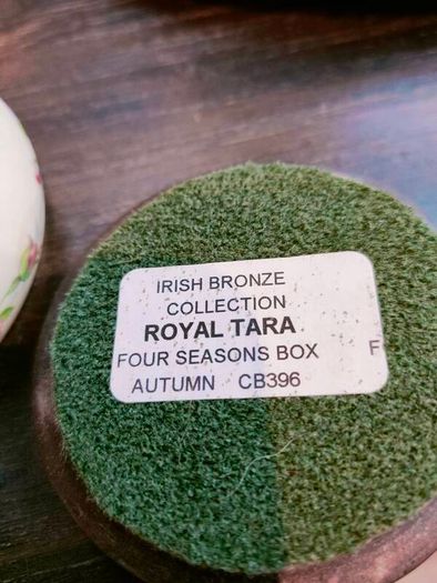 Royal Tara collection dish