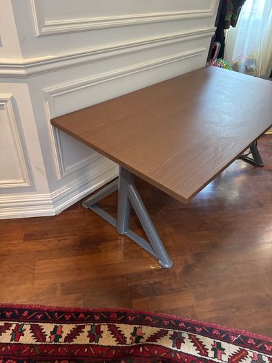 Sitting standing motorised Desk