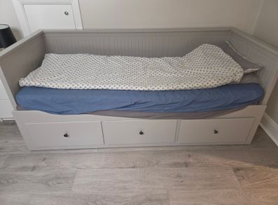 IKEA pull out day bed