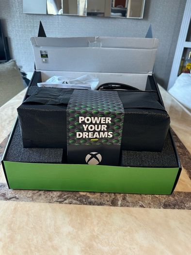 x box  series X 1TB